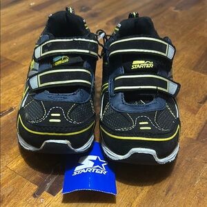 New STARTER  Navy/Yellow Sneakers Double Velcro Easy On/Off Youth Size:1.
